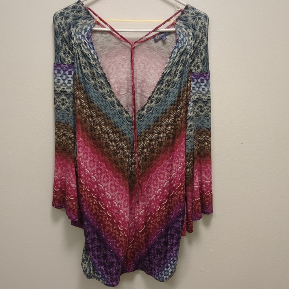Stylish Democracy Plus Size Top - Stunning Asymmetric Multicolor Chevron Design
